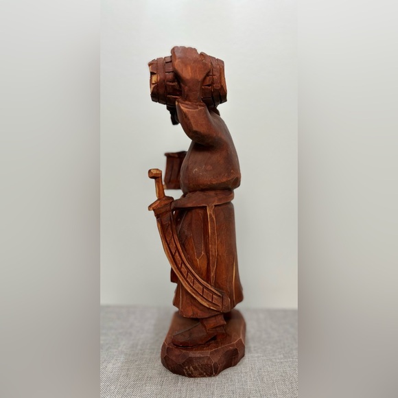 Rare Vintage WOOD HAND CARVED BARTENDER INNKEEPER FIGURE
STATUE SCULPTURE - Picture 8 of 11